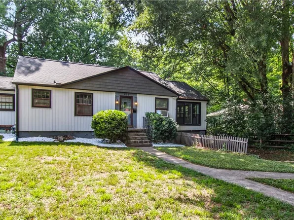 820 Brent St, Winston Salem, NC 27103
