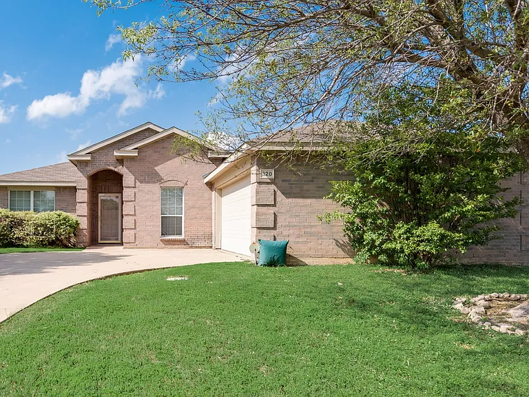 320 Tripp Trl — Photo 2