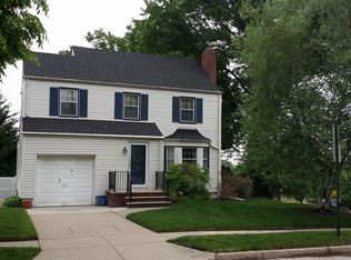 75 Elycroft Pkway, Rutherford, NJ 07070