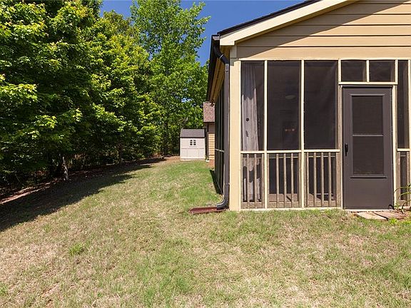 4th image of 7 Autumn Wood Dr