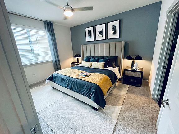 4th image of 200 W Daggett Ave #3446154