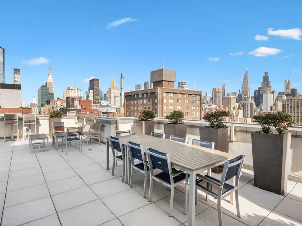 300 East 23rd Street image 11 of 13