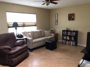 1812 Foxhunt Dr UNIT B, Sun City Center, FL 33573