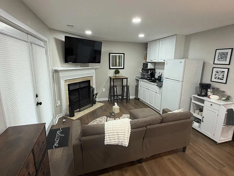 14552 Woodgate Manor Pl — Photo 4