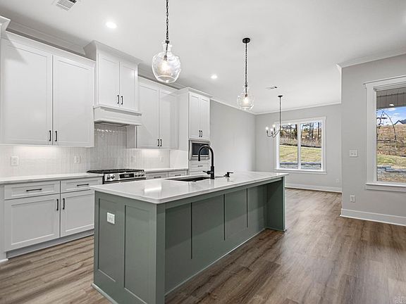4th image of 525 Valley Oak Dr