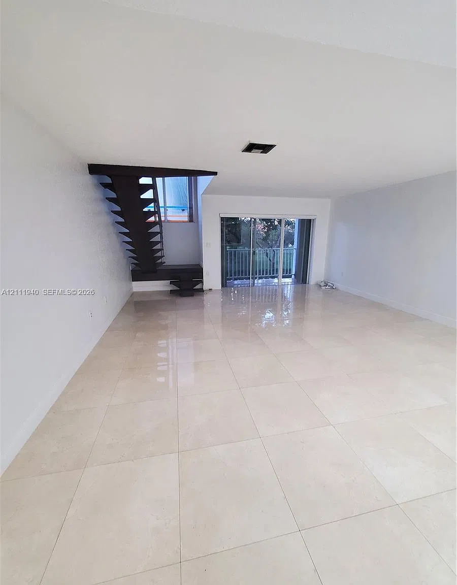 2 bed, 1209 sqft, $2,900 — Photo 1