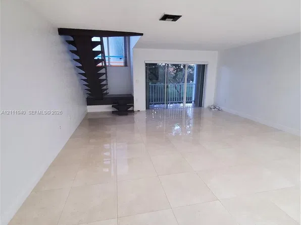 9961 NW 9th Street Cir APT 15-18, Miami, FL 33172