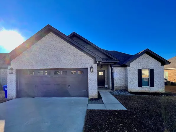 107 Kelsey Ln, Troy, AL 36079