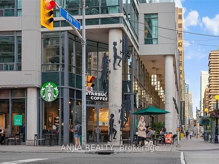 1121 Bay St #805 — Photo 20