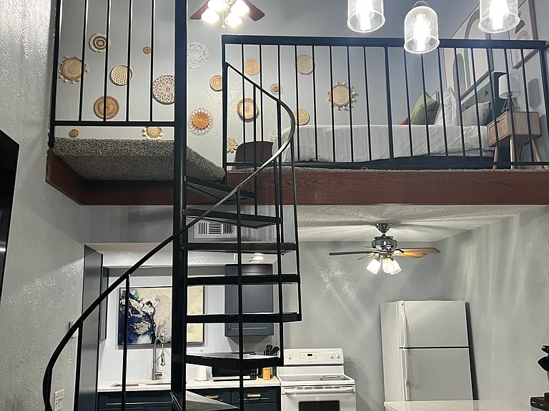 11120 Stratford Dr #211 — Photo 1