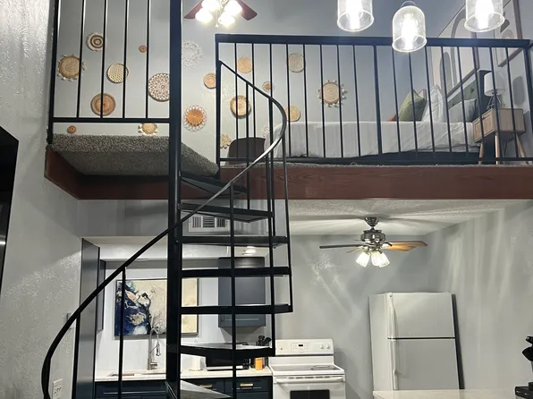 11120 Stratford Dr APT 211, Oklahoma City, OK 73120