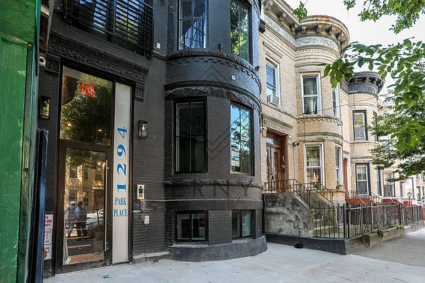 Rented by ERNY LLC | media 28