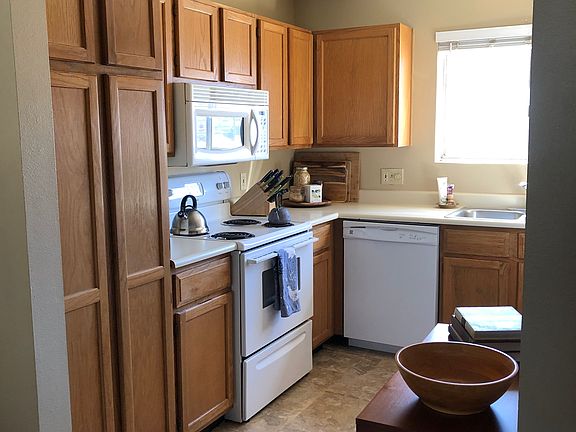 3rd image of 2401 N West St APT 208