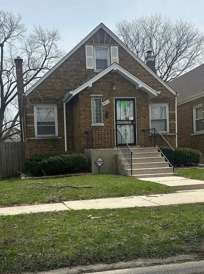 14213 S Dearborn St photo 1
