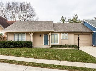 38 Woodacre Dr, Carmel, IN