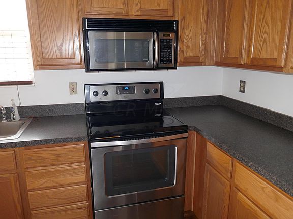5th image of 943 Military Dr