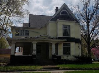 313 W Harrison St, Sullivan, IL 61951