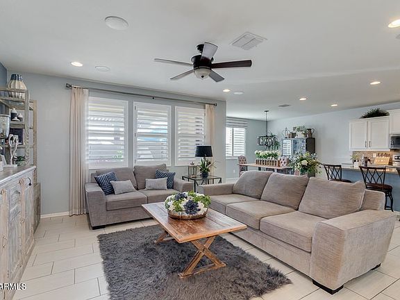 3rd image of 41581 N Calle Del Sol