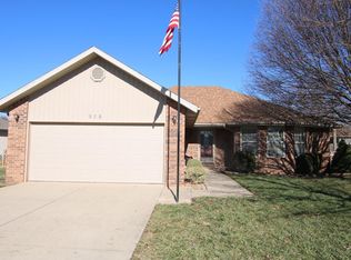 505 Pine St, Willard, MO 65781