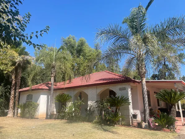 5461 E Bobolink Ln, Fresno, CA 93727