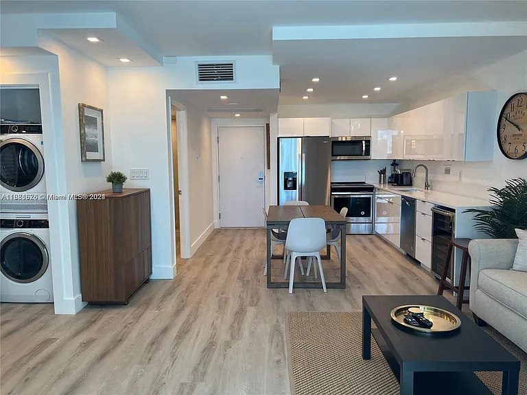 2301 Collins Ave #342 — Photo 24