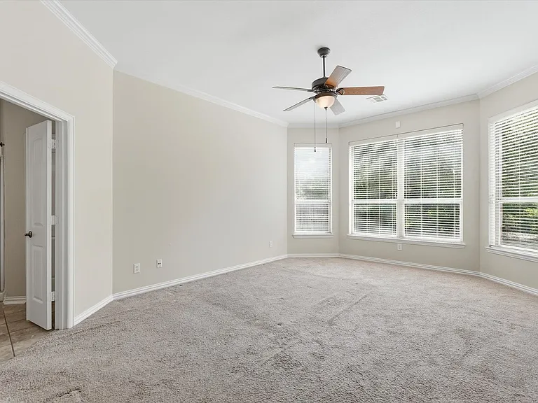 6716 Prairie Flower Trl — Photo 12
