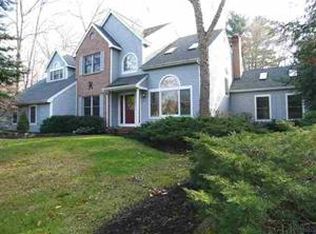 512 Sir Charles Way, Albany, NY 12203