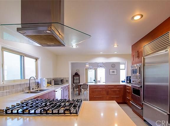 4th image of 29 Peartree Ln