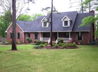 1416 Lands End Point N, Russellville, AR 72802