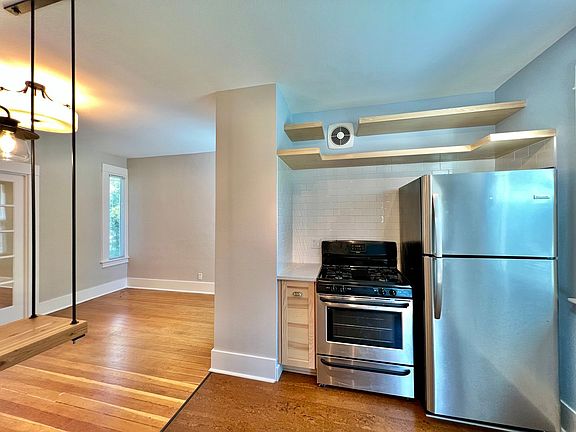 2nd image of 8852 SE 10th Ave #B