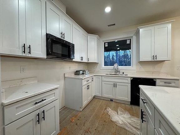 4th image of 195 Susans Rd