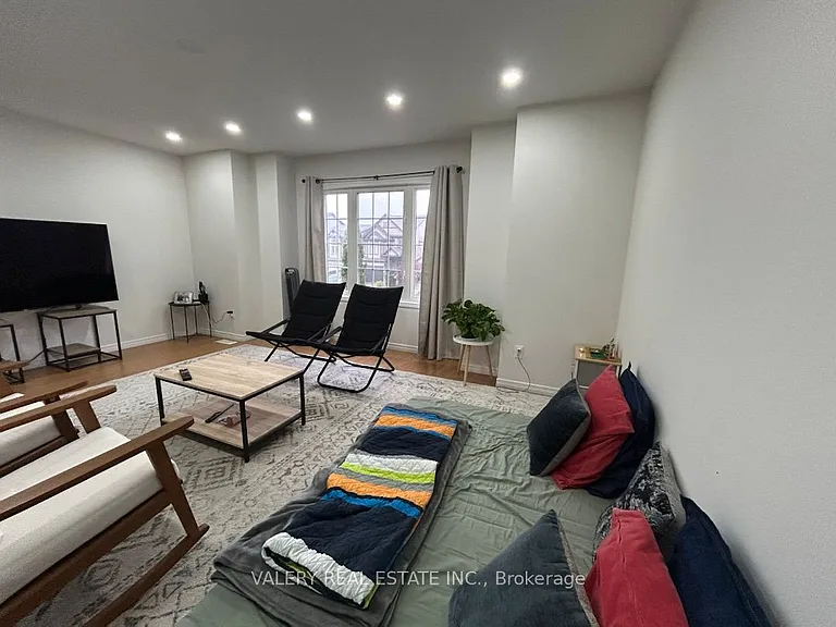 21 Sorrento St #1 — Photo 5