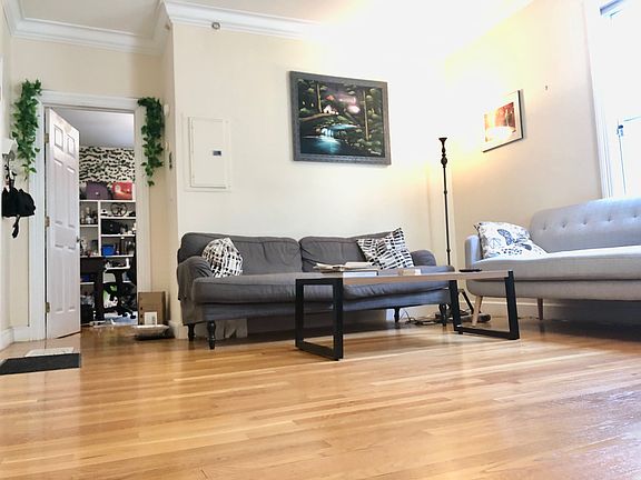 3rd image of 19 Strathmore Rd #281