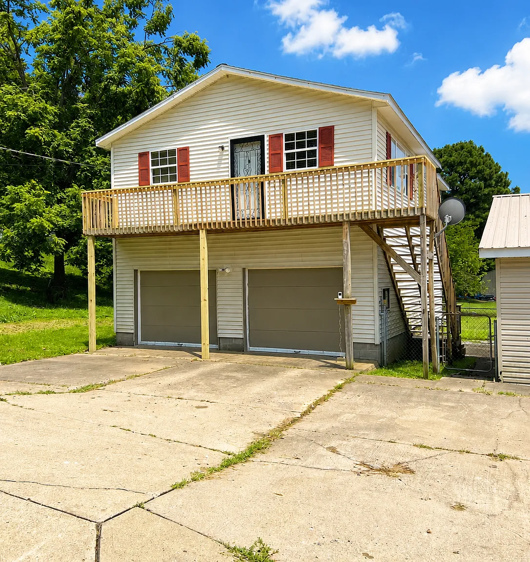 2 bed, 768 sqft, $1,100 — Photo 1