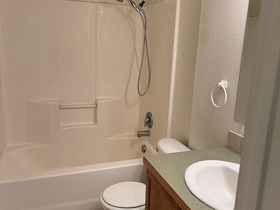 2nd image of 411 N Jefferson St #411