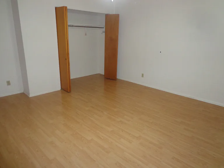 914 Sunset Dr — Photo 17