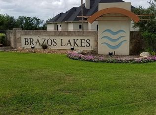 6003 Brazos Lakes Dr, Richmond, TX 77469