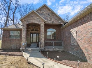 24 Country Club Dr, Holiday Island, AR 72631