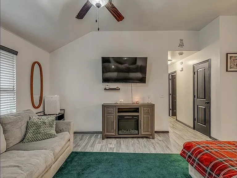 19725 Serenade Way — Photo 6