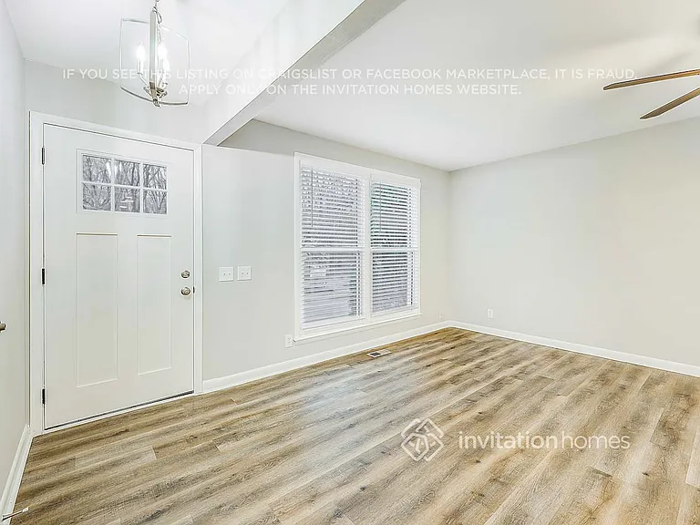 691 Frankfort Dr — Photo 3