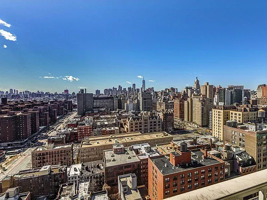 Rented by Kingstone Realty Inc | media 15