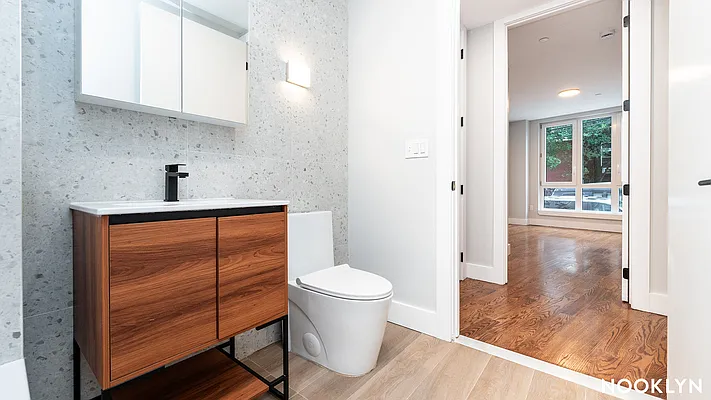 Rented by Nooklyn NYC LLC | media 78