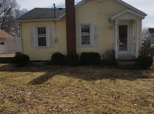 2410 S Walnut St, Yorktown, IN 47396