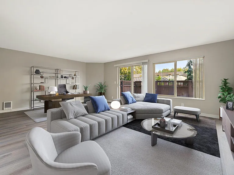 Brittany House Apartments — Photo 1