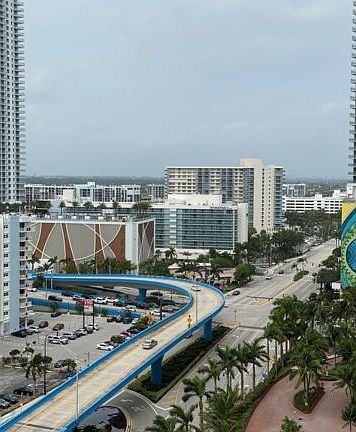 3rd image of 1850 Ocean Dr #1607