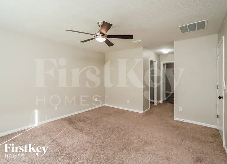 4130 Great Falls Loop — Photo 10