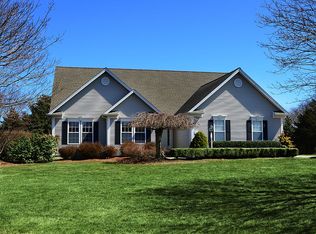 30 Wild Rose Ct, South Kingstown, RI 02879