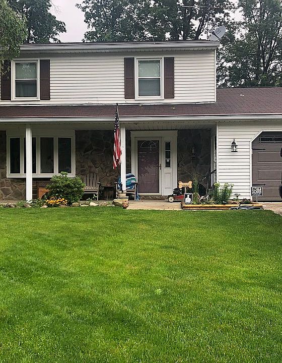 1st image of 417 Greenwood Ct