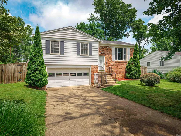 1313 Woodbine Ln, Evansville, IN 47710