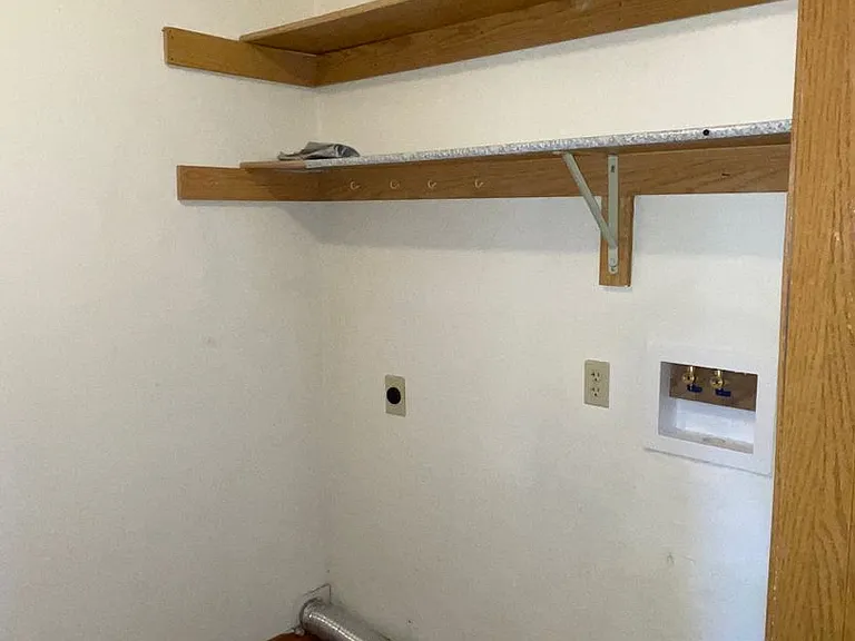 1210 Clover Ridge Ct — Photo 29